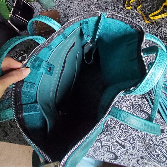 Turquoise bison leather zip tote bag with laptop pocket/cup holder - Picture 5 of 15